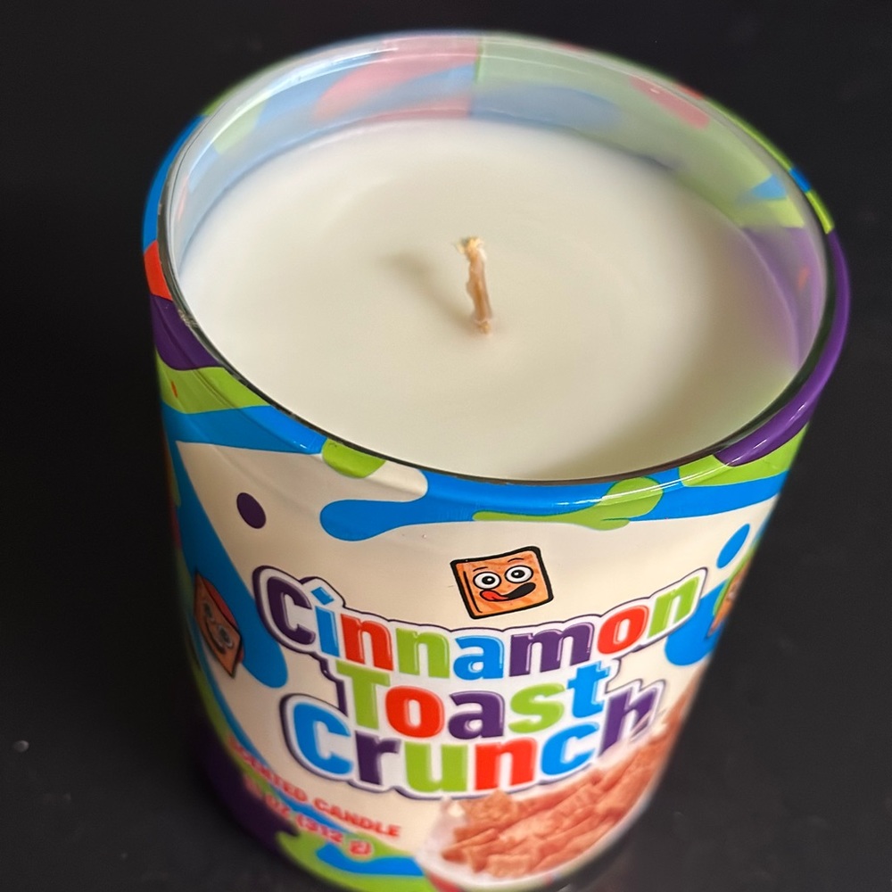 Cinnamon Toast Crunch candle